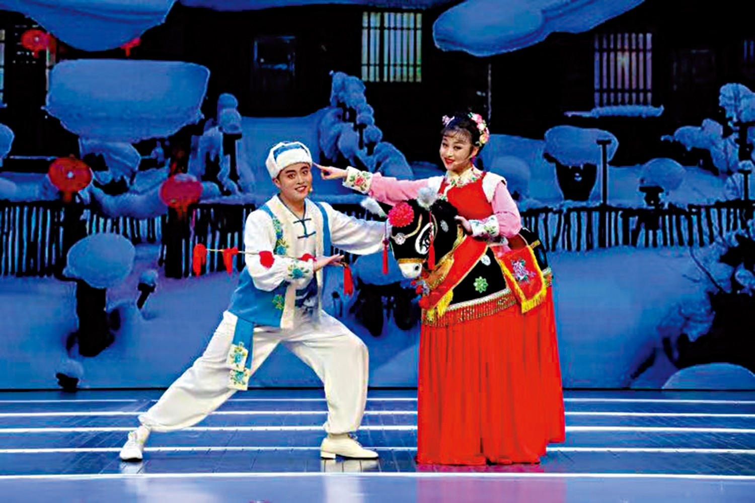 Er Ren Zhuan Folk Performance